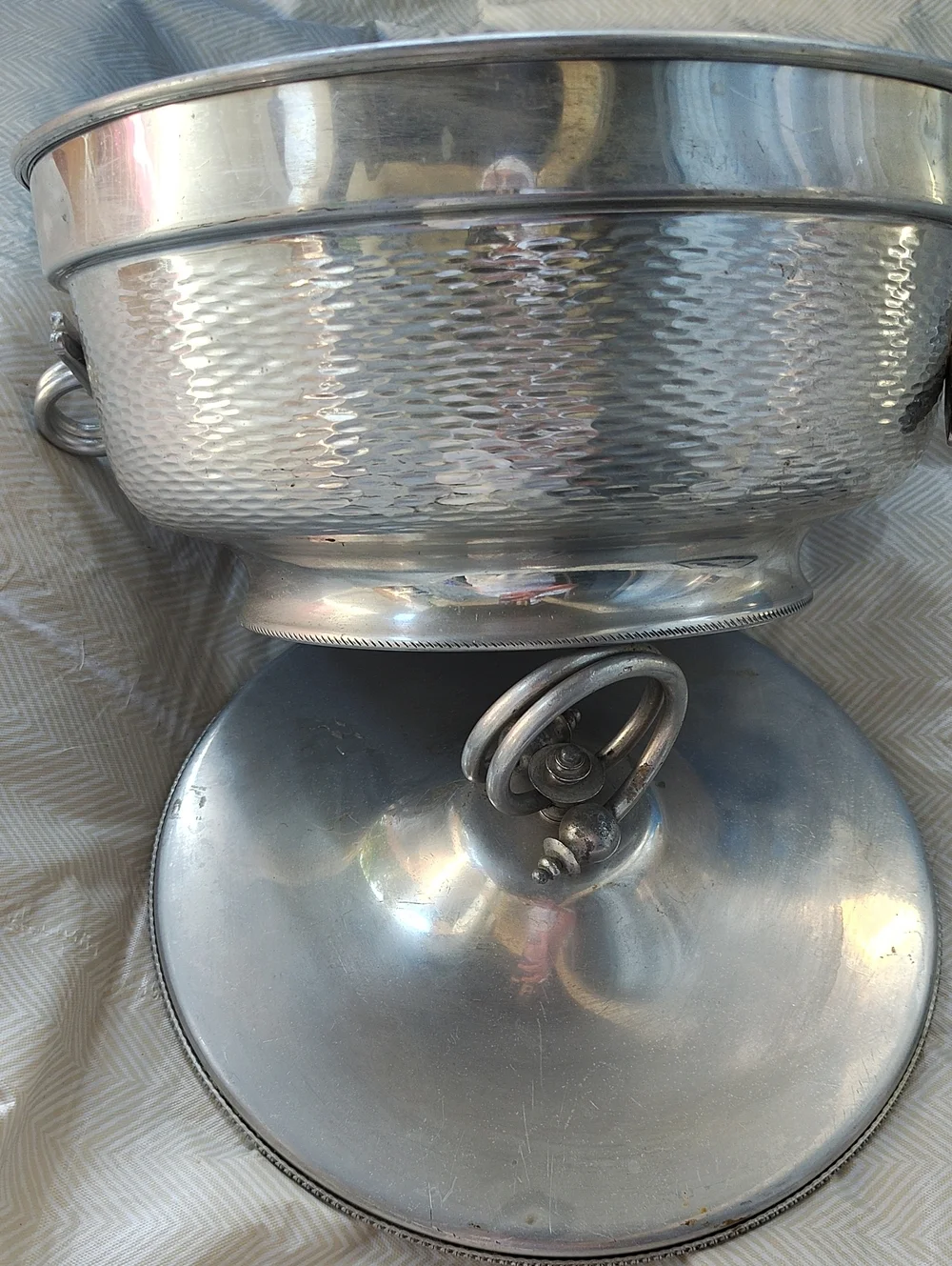 Classic Silver Aluminum Covered Casserole - Silver